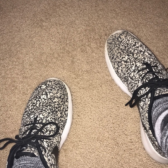 NIKE ROSHE - composition - Picture 6 of 6